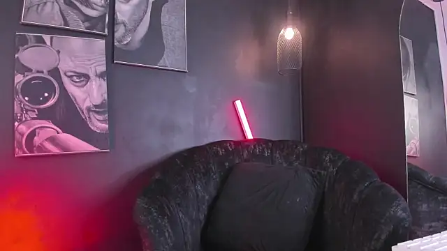 LolaMustaine  online show from December 18, 11:52 pm