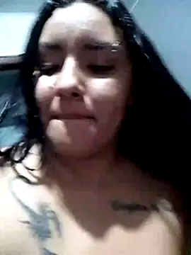 Snapshot of Jennifersbodyy chatting on November 30, 5:19 am Jennifersbodyy online show from November 30, 5:19 am