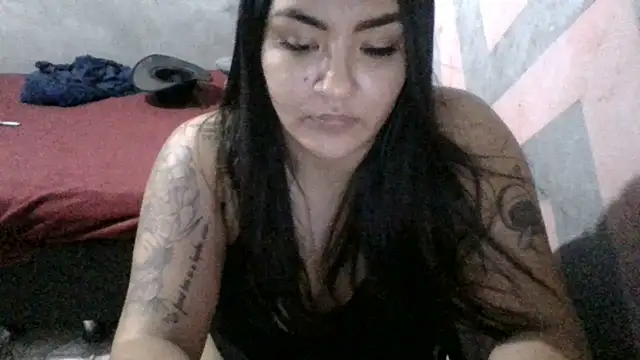 Snapshot of Jennifersbodyy chatting on December 5, 4:00 am Jennifersbodyy online show from December 5, 4:00 am