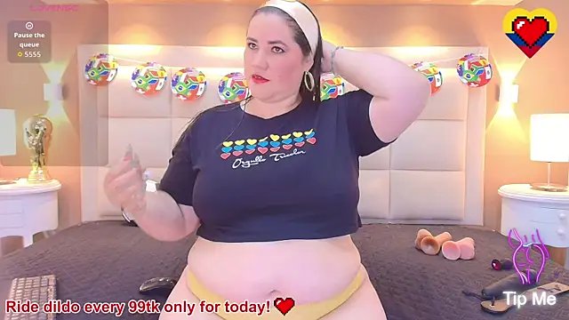 Snapshot of AngelicaMason chatting on July 7, 8:23 pm AngelicaMason online show from July 7, 8:23 pm