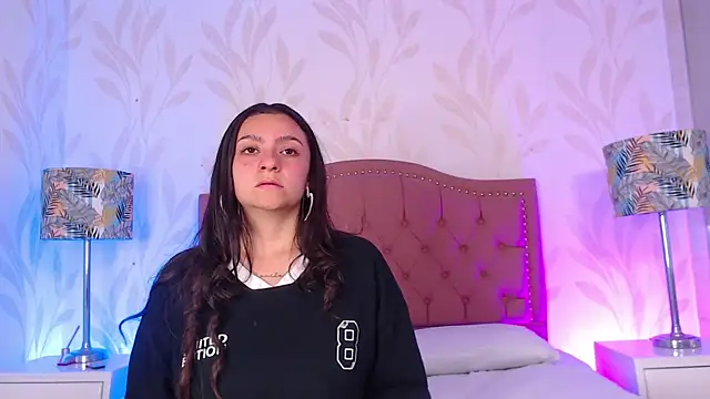 Emmy Palacios online show from December 17, 12:10 pm