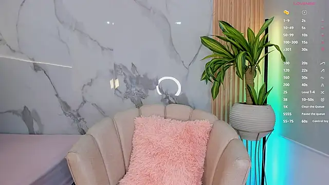 Snapshot of Fyre_divine chatting on November 18, 12:30 pm Fyre divine online show from November 18, 12:30 pm