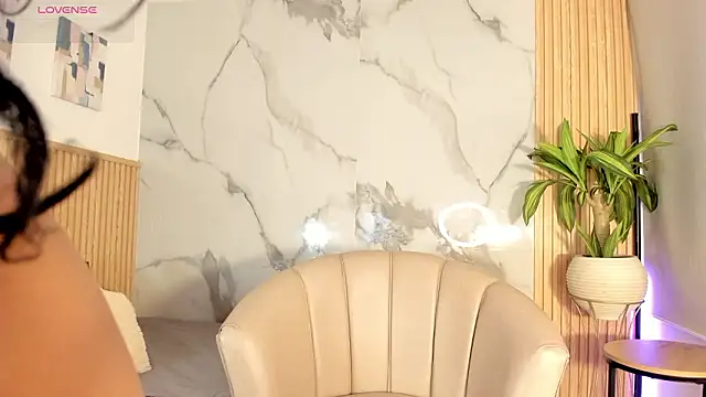 Fyre divine online show from March 4, 12:13 pm