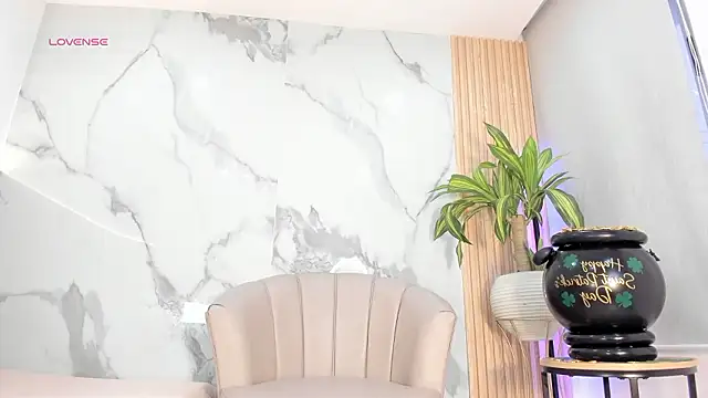 Fyre divine online show from March 19, 12:16 pm