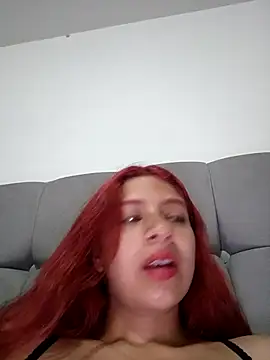 Lunatemptress4 online show from December 15, 10:54 am