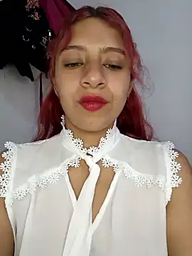Lunatemptress4 online show from January 8, 12:55 pm