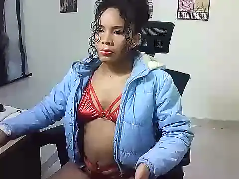 Gigi Scott  online show from December 1, 3:29 am