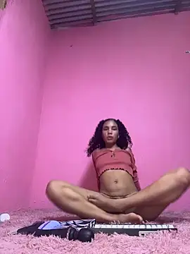 Gigi Scott  online show from March 12, 1:33 am