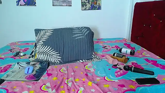 Gigi Scott  online show from February 13, 12:21 am