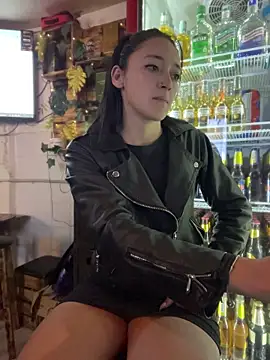 Lia  white online show from November 6, 1:20 am