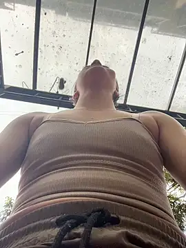 Lia  white online show from December 16, 10:14 pm