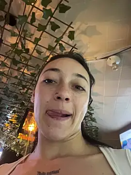 Lia  white online show from November 18, 10:34 pm