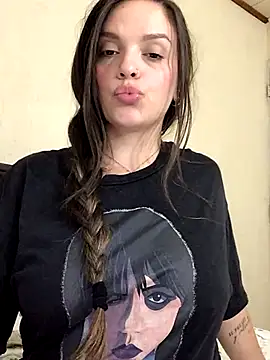 DianneVega online show from November 30, 8:37 am