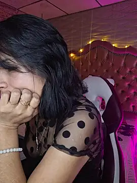 Roxanne Han online show from November 23, 11:53 am