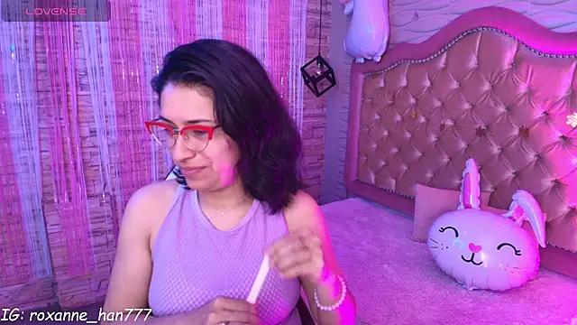 Roxanne Han online show from March 26, 12:25 pm