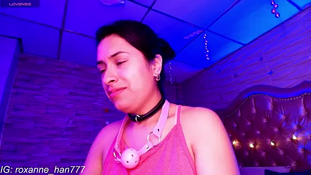 Roxanne Han online show from March 4, 11:51 am