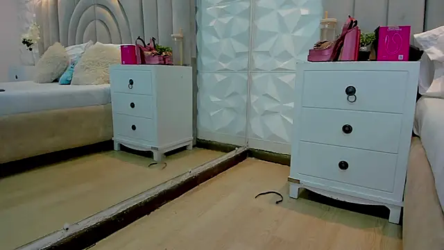 SweetKata  online show from April 14, 7:08 pm