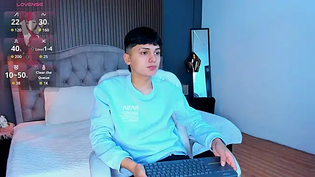 Snapshot of Maxii18_ chatting on October 28, 1:54 pm Maxii18 online show from October 28, 1:54 pm