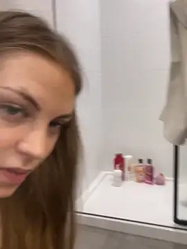 Snapshot of elliepixie chatting on November 15, 6:34 pm elliepixie online show from November 15, 6:34 pm