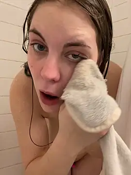 elliepixie online show from February 18, 5:27 am