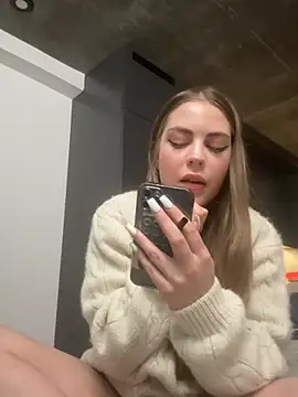 elliepixie online show from January 13, 1:20 am