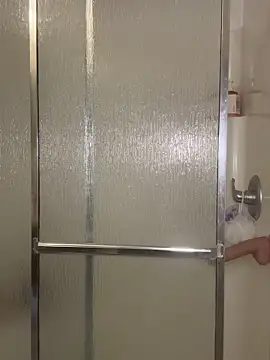 elliepixie online show from April 13, 11:31 pm