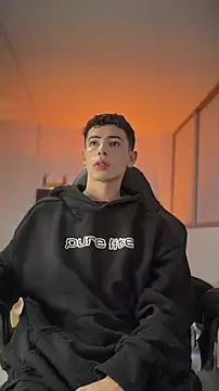 Sebastian Reed online show from March 7, 1:23 am