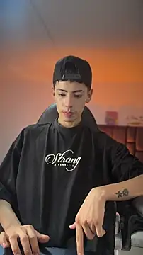 Sebastian Reed online show from March 8, 2:48 am