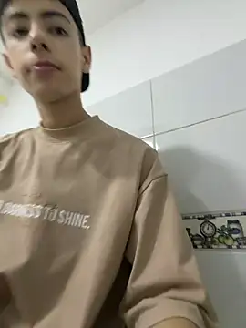 Snapshot of Sebastian_Reed chatting on February 10, 3:27 am Sebastian Reed online show from February 10, 3:27 am