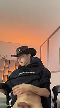 Snapshot of Sebastian_Reed chatting on February 20, 6:26 am Sebastian Reed online show from February 20, 6:26 am