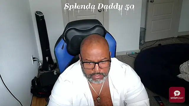 Snapshot of SplendaDaddy50 chatting on October 26, 4:07 pm SplendaDaddy50 online show from October 26, 4:07 pm