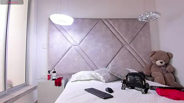 Snapshot of Videl_Star chatting on December 2, 7:04 pm Videl Star online show from December 2, 7:04 pm