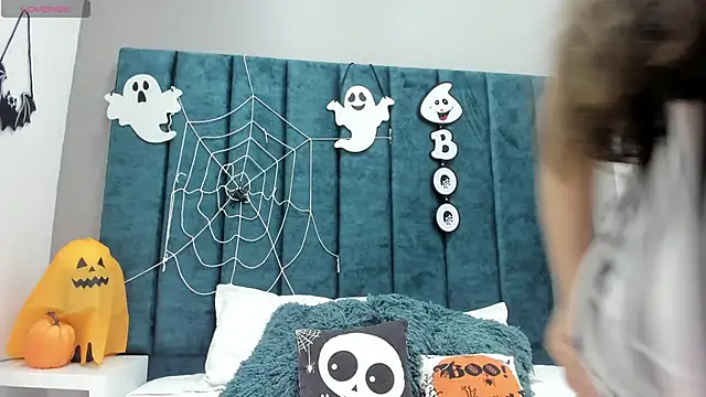 Snapshot of Videl_Star chatting on November 4, 11:36 am Videl Star online show from November 4, 11:36 am