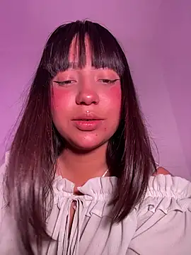 misschloe  online show from November 12, 2:43 pm