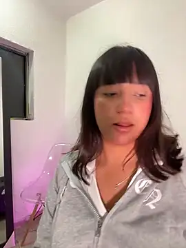 misschloe  online show from November 24, 1:44 pm