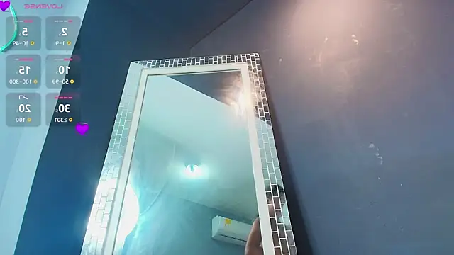 NaomiQueents online show from November 28, 2:50 pm