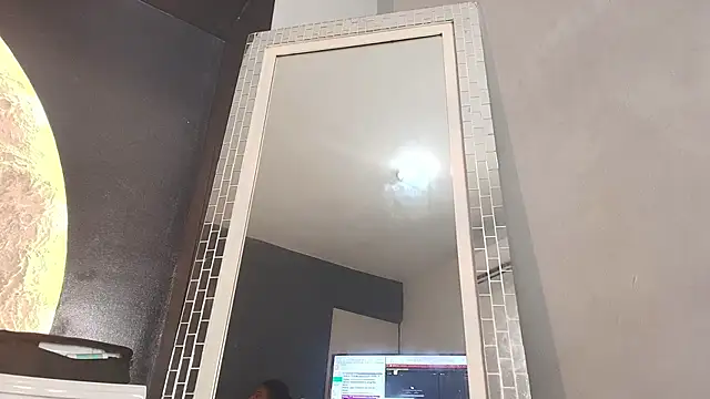 NaomiQueents online show from November 20, 1:23 pm