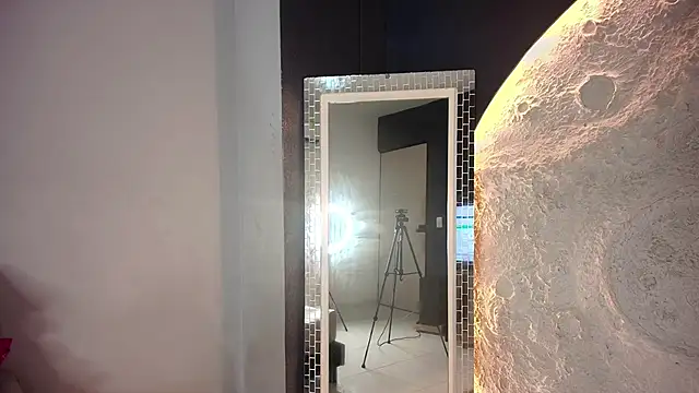 NaomiQueents online show from November 11, 12:55 pm