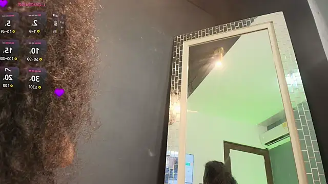 NaomiQueents online show from November 29, 1:33 pm