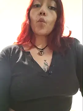 Eveelyn25  online show from October 25, 10:54 pm
