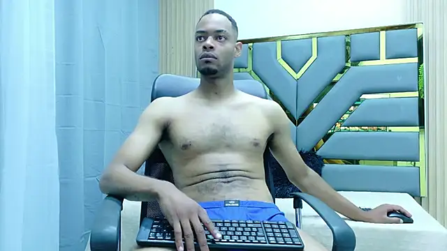 Snapshot of Neytanmalcon chatting on January 5, 9:18 pm Neytanmalcon online show from January 5, 9:18 pm