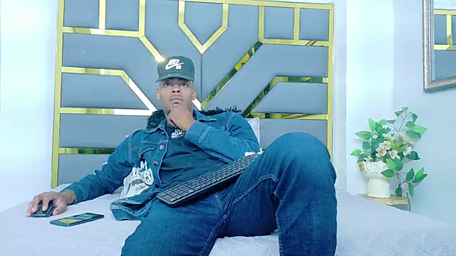 Snapshot of Neytanmalcon chatting on November 21, 9:03 pm Neytanmalcon online show from November 21, 9:03 pm