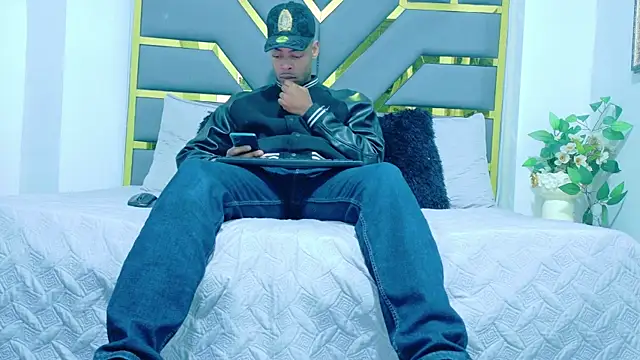 Snapshot of Neytanmalcon chatting on November 23, 11:42 am Neytanmalcon online show from November 23, 11:42 am