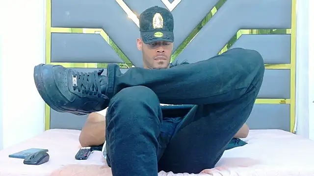 Snapshot of Neytanmalcon chatting on November 26, 8:31 pm Neytanmalcon online show from November 26, 8:31 pm