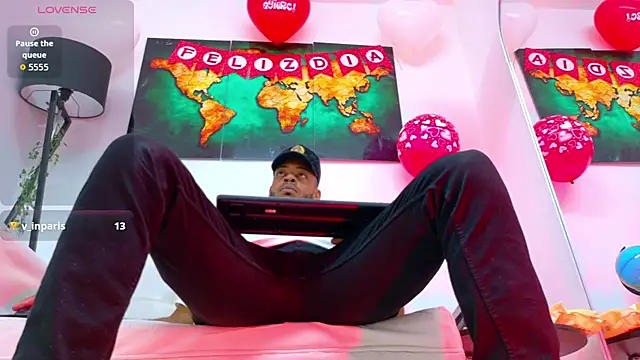 Snapshot of Neytanmalcon chatting on February 14, 6:57 am Neytanmalcon online show from February 14, 6:57 am