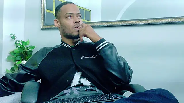 Snapshot of Neytanmalcon chatting on November 18, 9:29 pm Neytanmalcon online show from November 18, 9:29 pm