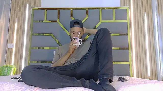 Snapshot of Neytanmalcon chatting on February 7, 6:49 pm Neytanmalcon online show from February 7, 6:49 pm