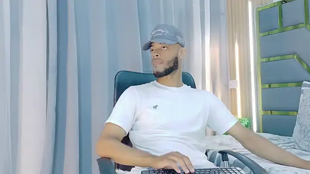 Snapshot of Neytanmalcon chatting on February 23, 6:08 pm Neytanmalcon online show from February 23, 6:08 pm