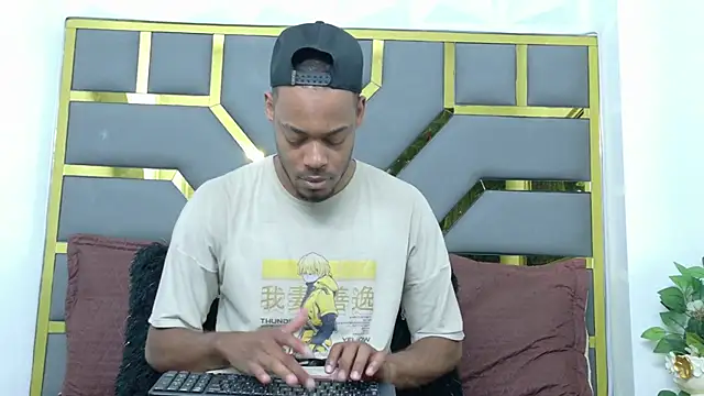 Snapshot of Neytanmalcon chatting on November 5, 8:12 pm Neytanmalcon online show from November 5, 8:12 pm