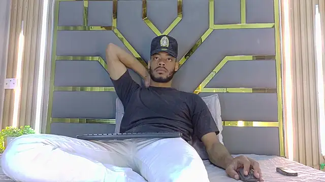 Snapshot of Neytanmalcon chatting on February 21, 6:32 pm Neytanmalcon online show from February 21, 6:32 pm